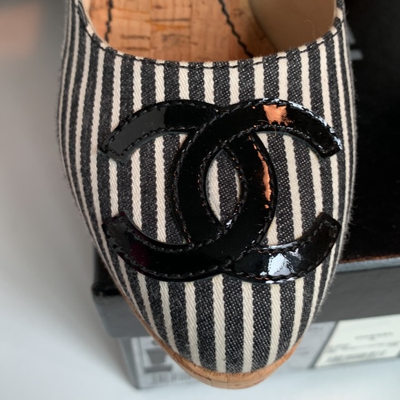 CHANEL Shoes Black White Striped Platform Cork Canvas Patent Slingback CC Heels - Picture 2 of 16